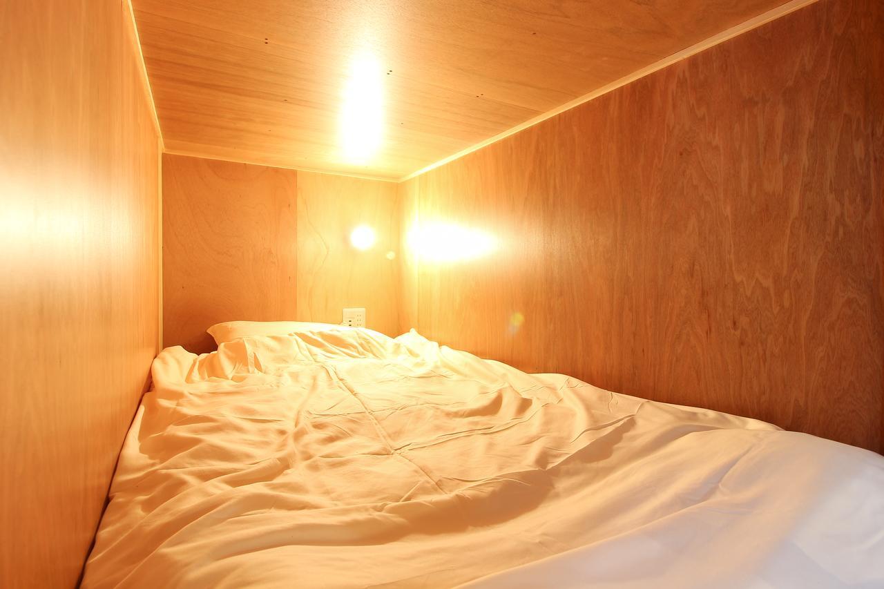 Koru Takanawa Gateway Hostel, Cafe&Bar Токио Экстерьер фото